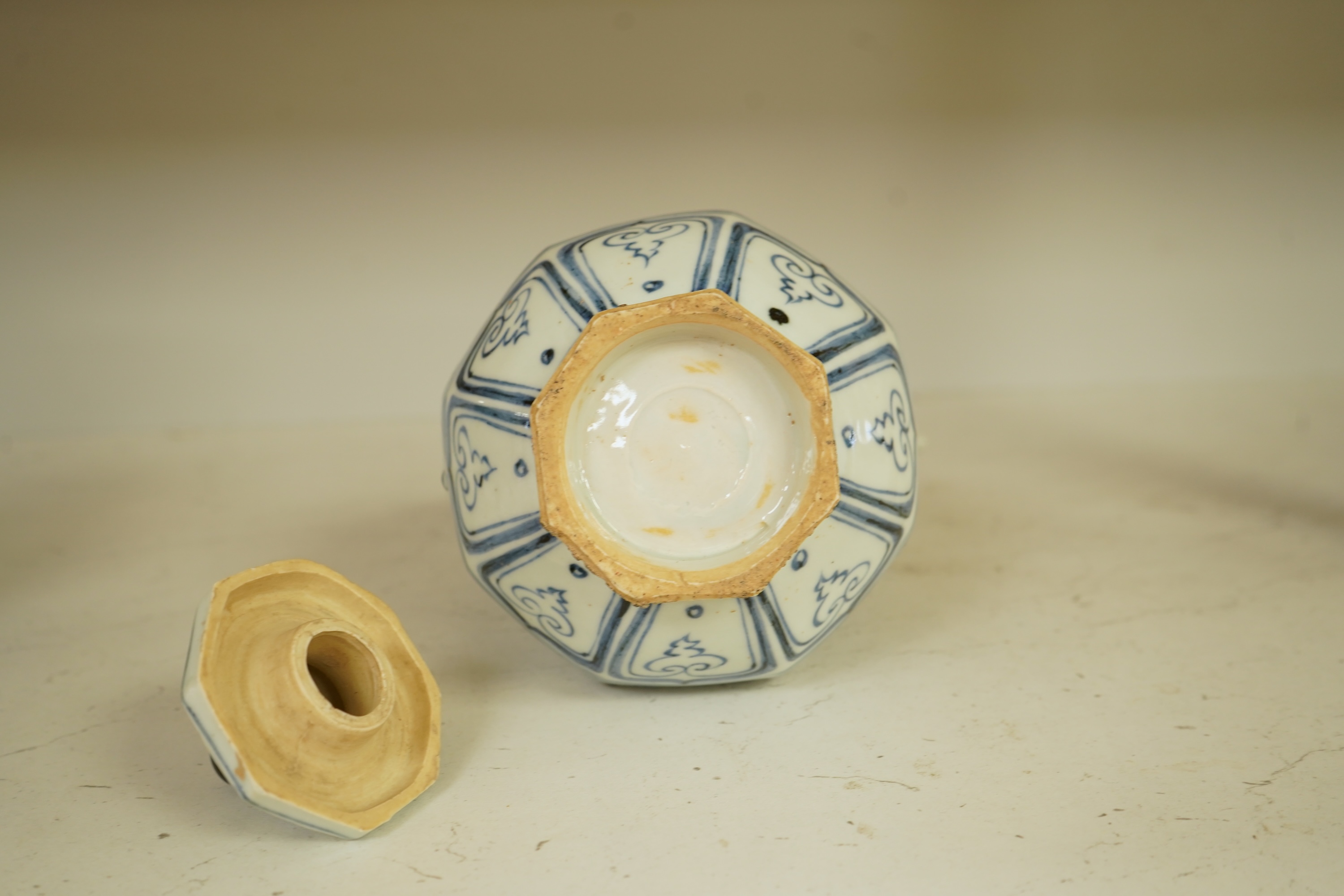 A Chinese blue and white Ewer or water pot, 26cm high